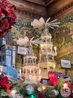 Disneyland-Christmas-Plaza-Point-1