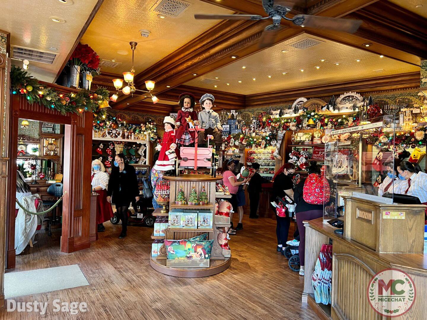 Plaza Point Holiday Shoppe, FIRST LOOK: Plaza Point Holiday Shoppe NOW OPEN at Disneyland