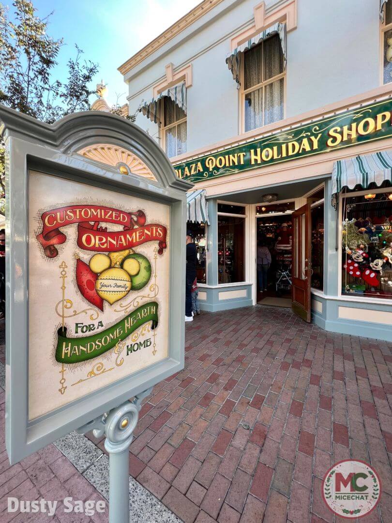 Plaza Point Holiday Shoppe, FIRST LOOK: Plaza Point Holiday Shoppe NOW OPEN at Disneyland