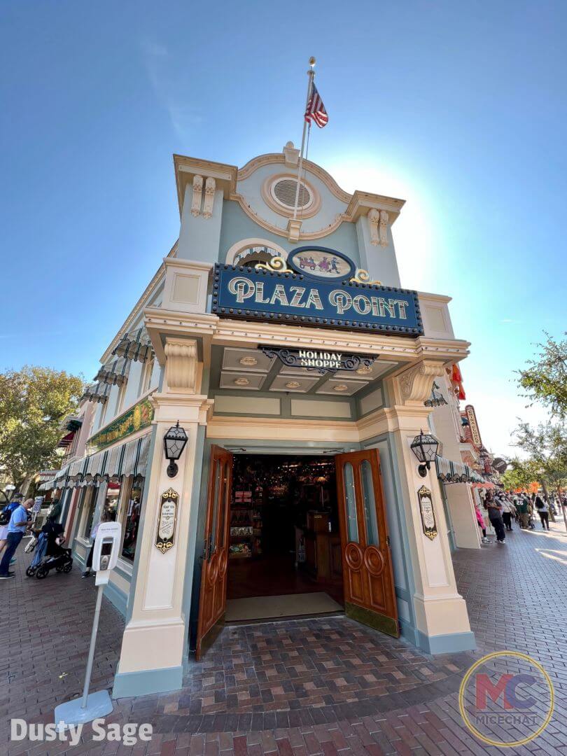 Plaza Point Holiday Shoppe, FIRST LOOK: Plaza Point Holiday Shoppe NOW OPEN at Disneyland