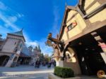 Disneyland Christmas Store Fantasyland Front-micechat