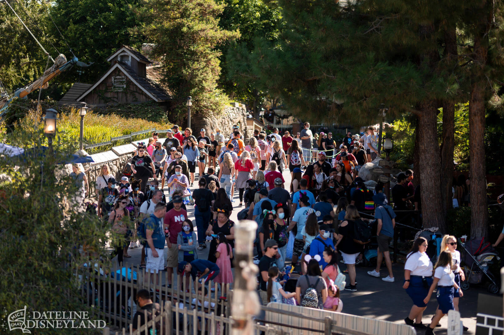 , Dateline Disneyland: Monorails Glide, Trams Stay Parked, Magic Keys Fail to Unlock