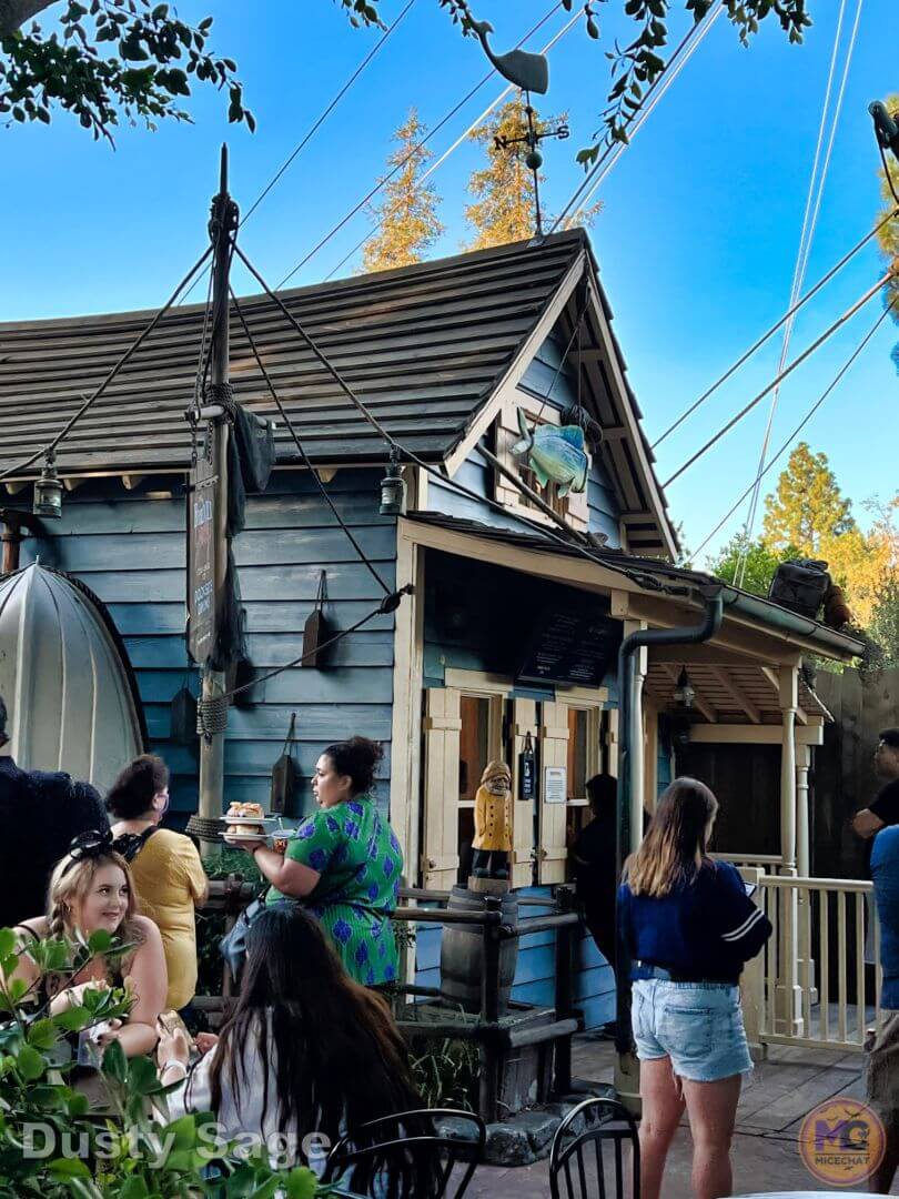 Disneyland Dining Guide, Disneyland Quick Service Dining Guide: Affordable Alternatives Inside & Outside the Resort