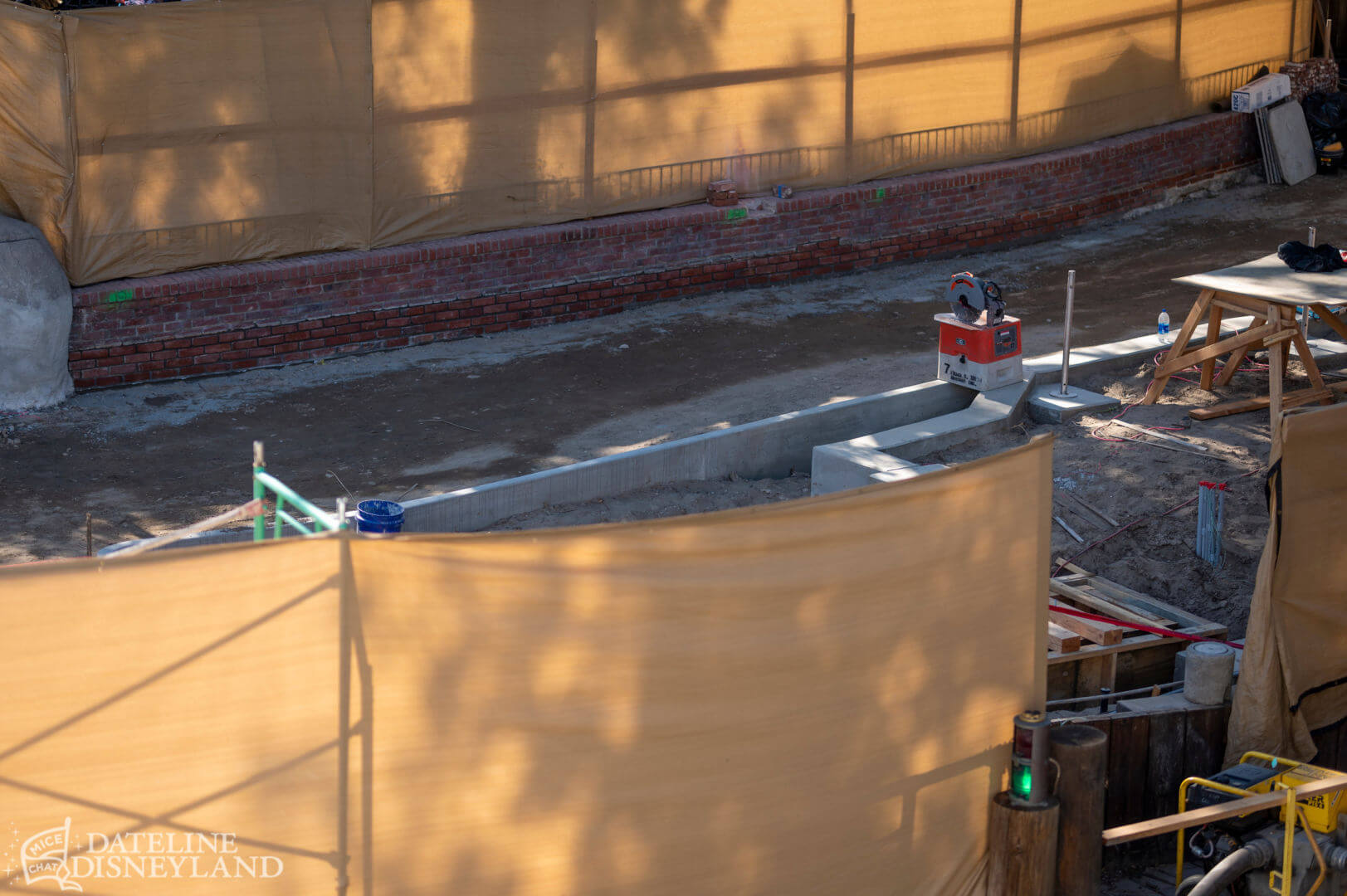 , Dateline Disneyland: Monorails Glide, Trams Stay Parked, Magic Keys Fail to Unlock
