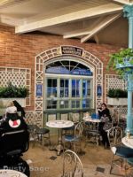 Disneyland New Orleans Square Royal Street Veranda closed-micechat