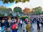 Disneyland New Orleans Square pirates of the caribbean long line 2-micechat