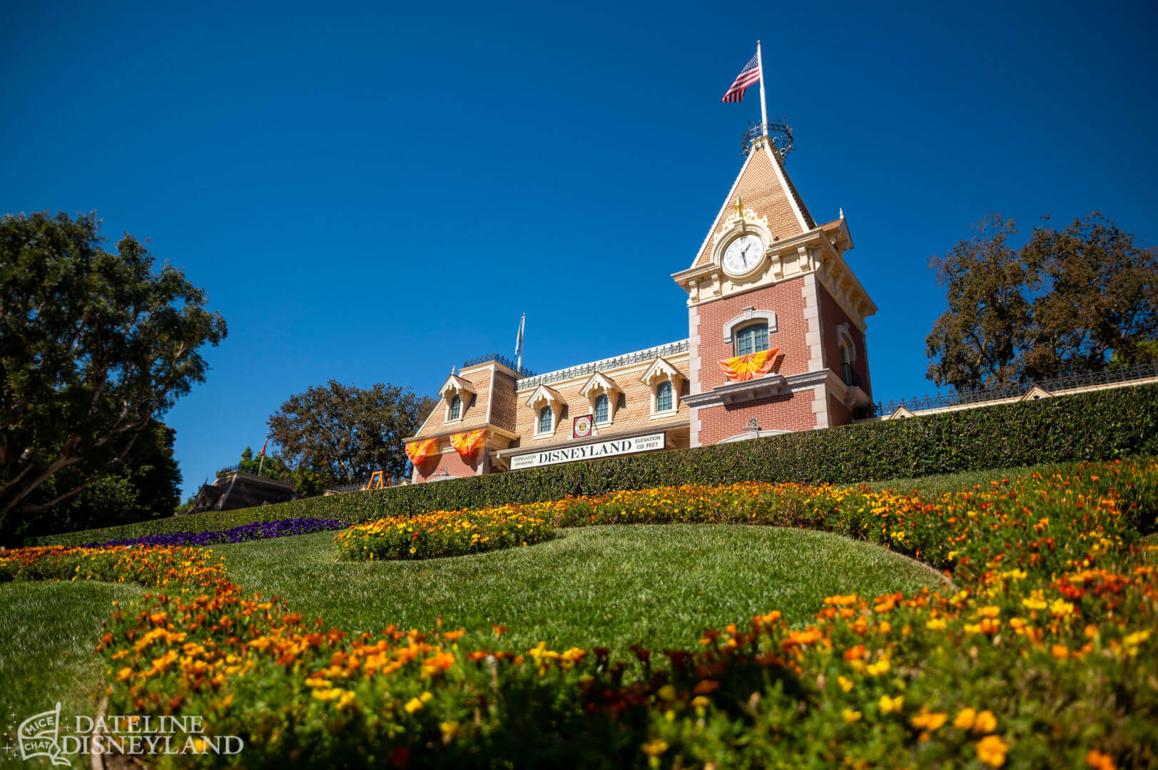 , Dateline Disneyland: Monorails Glide, Trams Stay Parked, Magic Keys Fail to Unlock