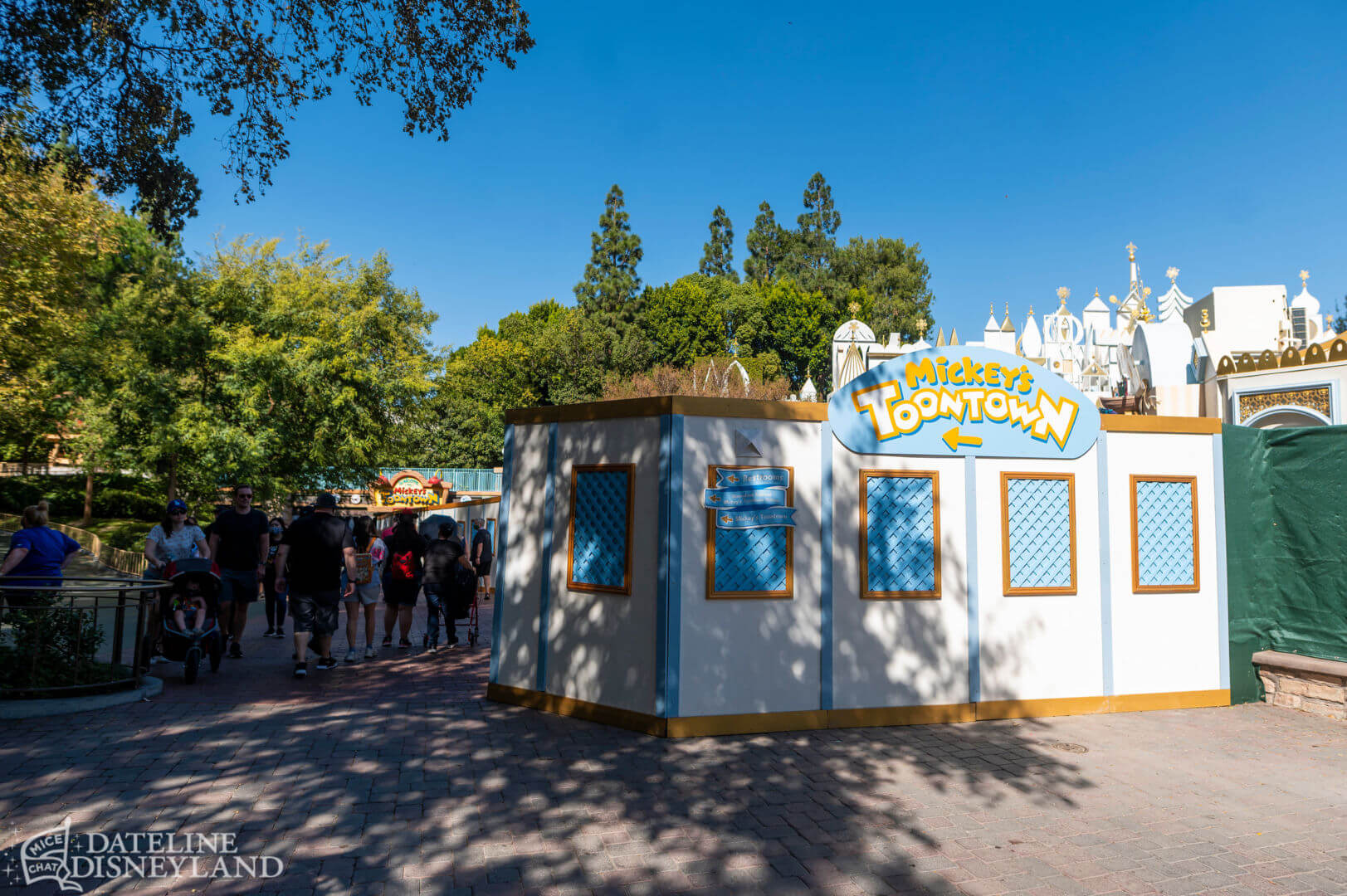 , Dateline Disneyland: Monorails Glide, Trams Stay Parked, Magic Keys Fail to Unlock
