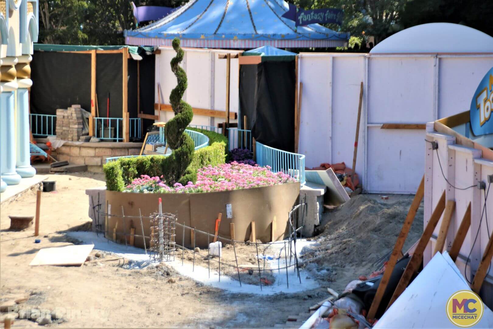 , Disneyland Update: Happy Hauntings and Magic Keys Clogged