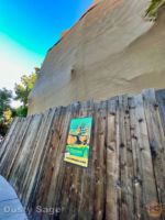 Disneyland adventureland tarzan treehouse construction wall-micechat