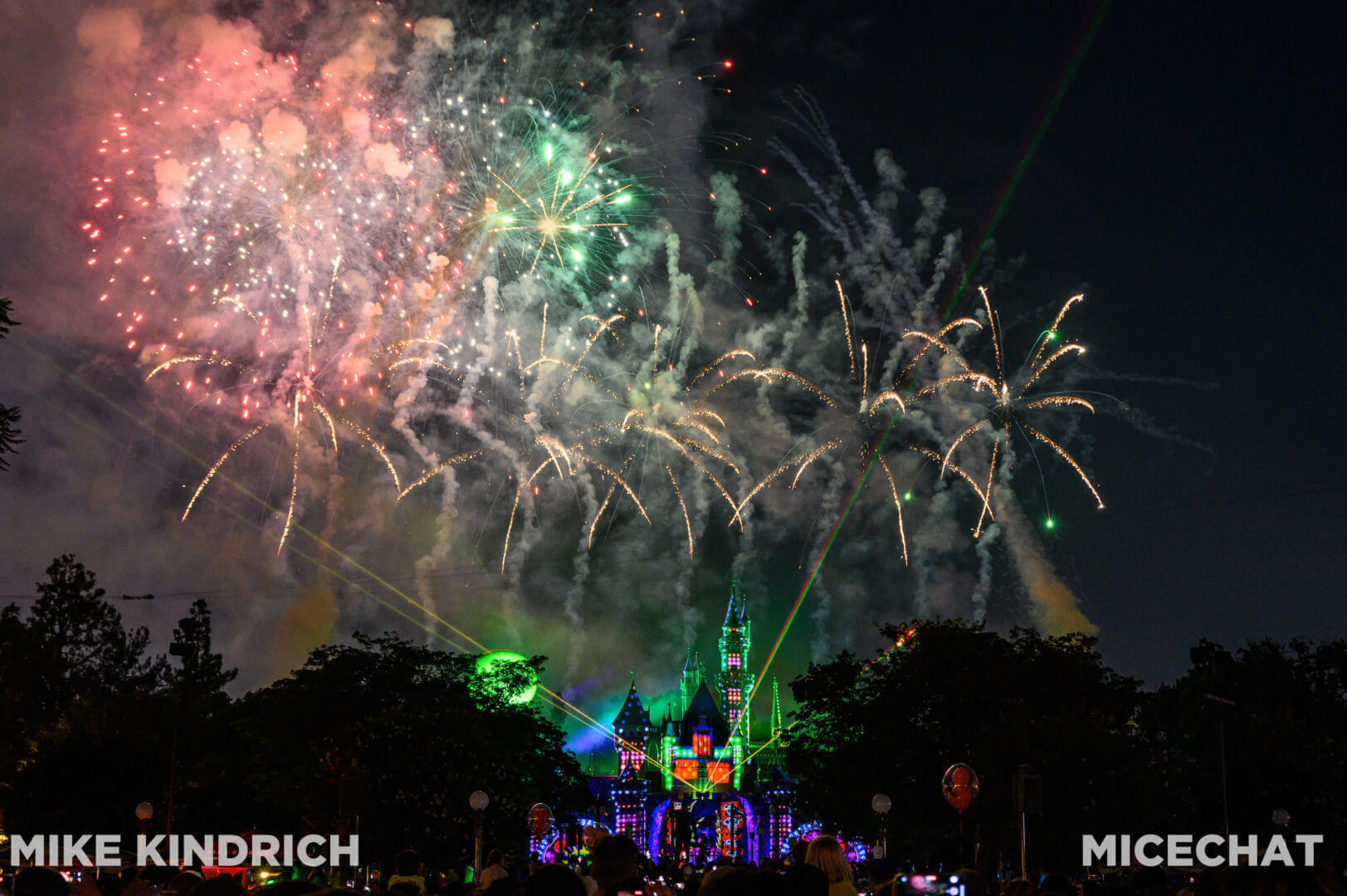 , Disneyland Update: Happy Hauntings and Magic Keys Clogged