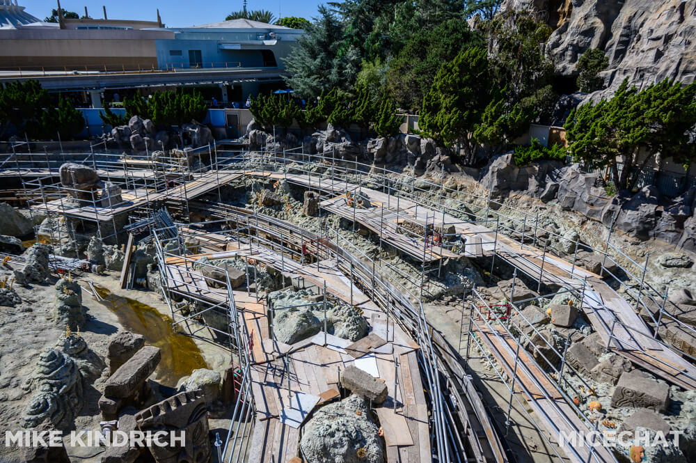 , Dateline Disneyland: Monorails Glide, Trams Stay Parked, Magic Keys Fail to Unlock