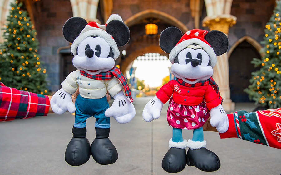 , The Christmas Hype Begins &#8211; 2021 Disneyland Holiday Merchandise Preview