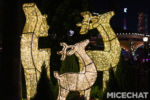 028_Knotts_Merry_Farm_Decorations