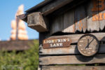 Disneyland Big Thunder Mountain Railroad Lightning Lane sign Fastpass Genie DSC_8616-X5