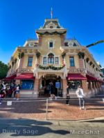 Disneyland Christmas Emporium-micechat