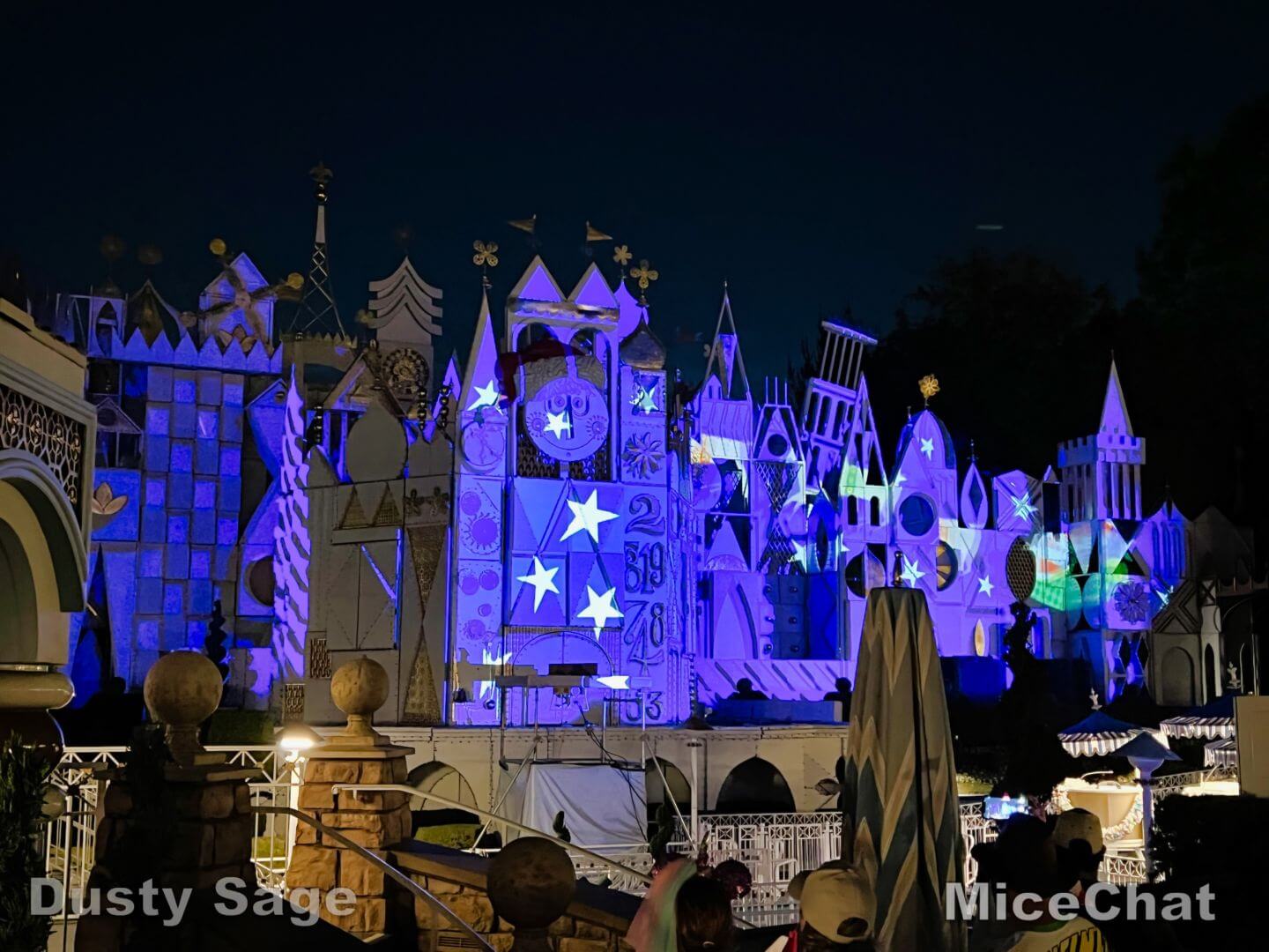 , Disneyland Update &#8211; Candy Canes, Candlelight &#038; Holiday Surprise!