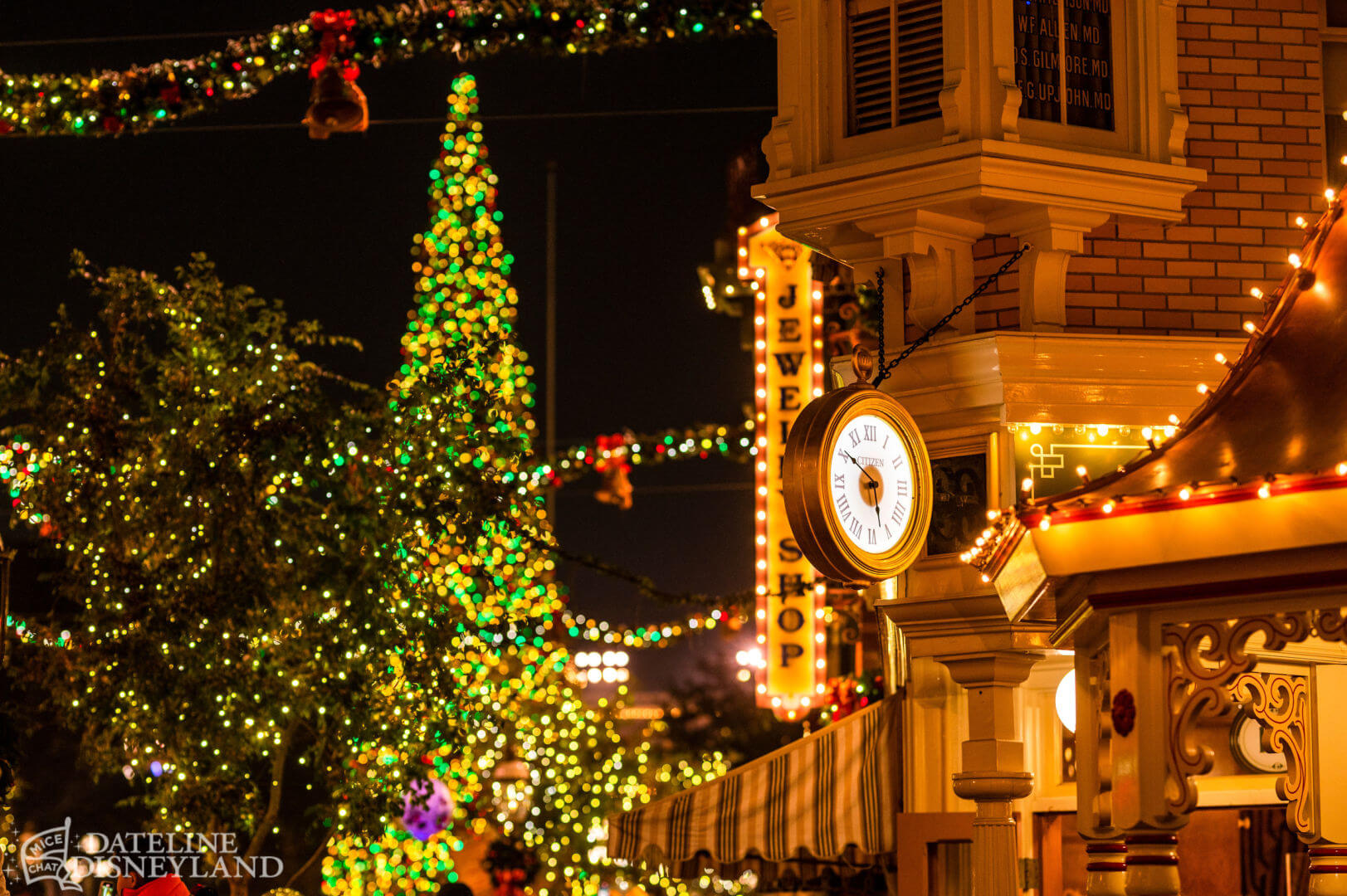 Disneyland Christmas Main Street Lights