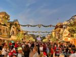 Disneyland Crowds Main Street Dusk-micechat