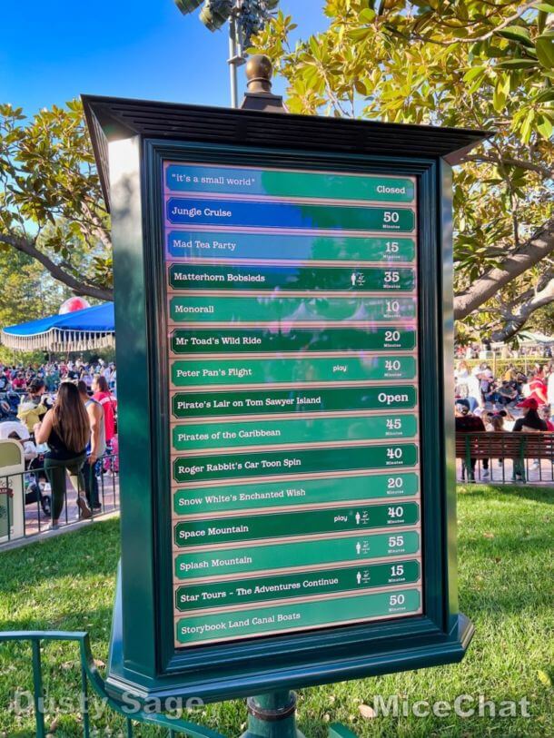 , Disneyland Update – Candy Canes, Candlelight & Holiday Surprise!