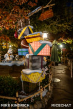 Disneyland_Critter Country_Christmas Decorations-1-3