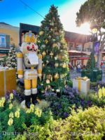Downtown Disney Christmas Gold Tree Nutcracker-micechat