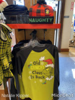universal-studios-hollywood-grinchmas-grinch-adult-shirt-and-beanie