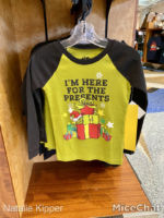universal-studios-hollywood-grinchmas-grinch-im-here-for-the-presents-kids-shirt