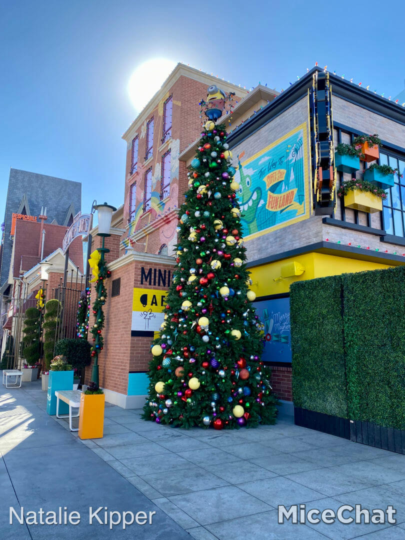 , Universal Studios Hollywood Merchandise Update: Ho, Ho, Hollywood!