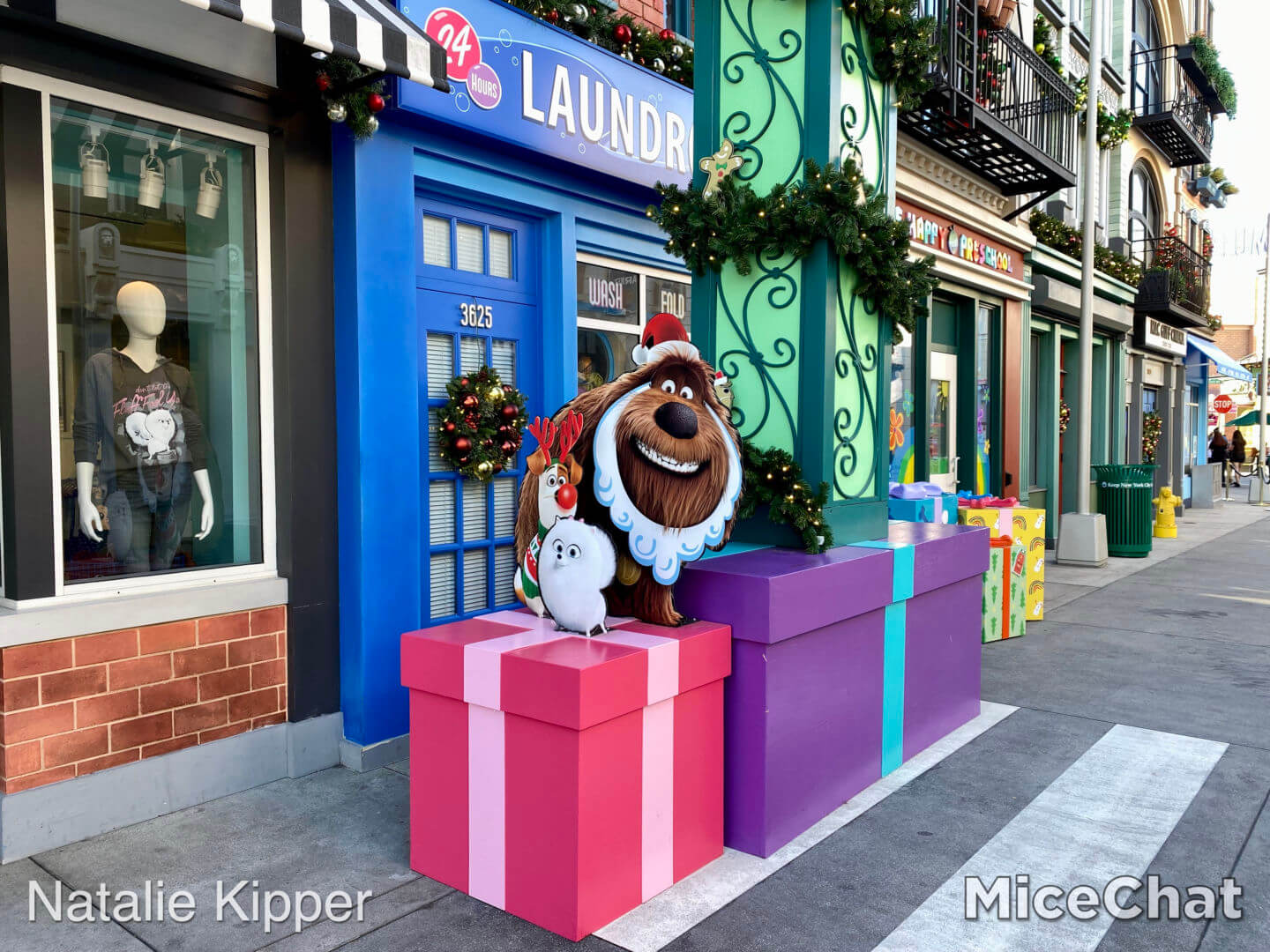 , Universal Studios Hollywood Merchandise Update: Ho, Ho, Hollywood!