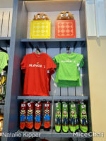 universal-studios-hollywood-super-nintendo-world-merchandise-player-1-and-player-2-shirts