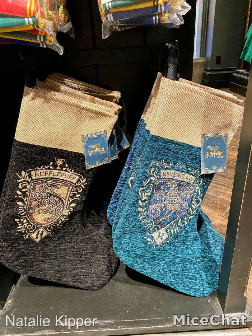 , Universal Studios Hollywood Merchandise Update: Ho, Ho, Hollywood!