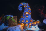 Disneyland Christmas Haunted Mansion Holiday Hill-micechat