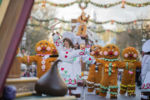 Disneyland Christmas Main Street Parade Gingerbread Men-micechat