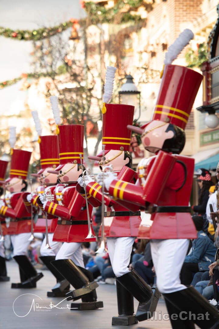 Disneyland Holiday, Merry and Bright, with Plenty of Delight: Your Guide to Disneyland&#8217;s 2023 Winter Season