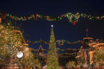 Disneyland Christmas Main Street Tree 2-micechat