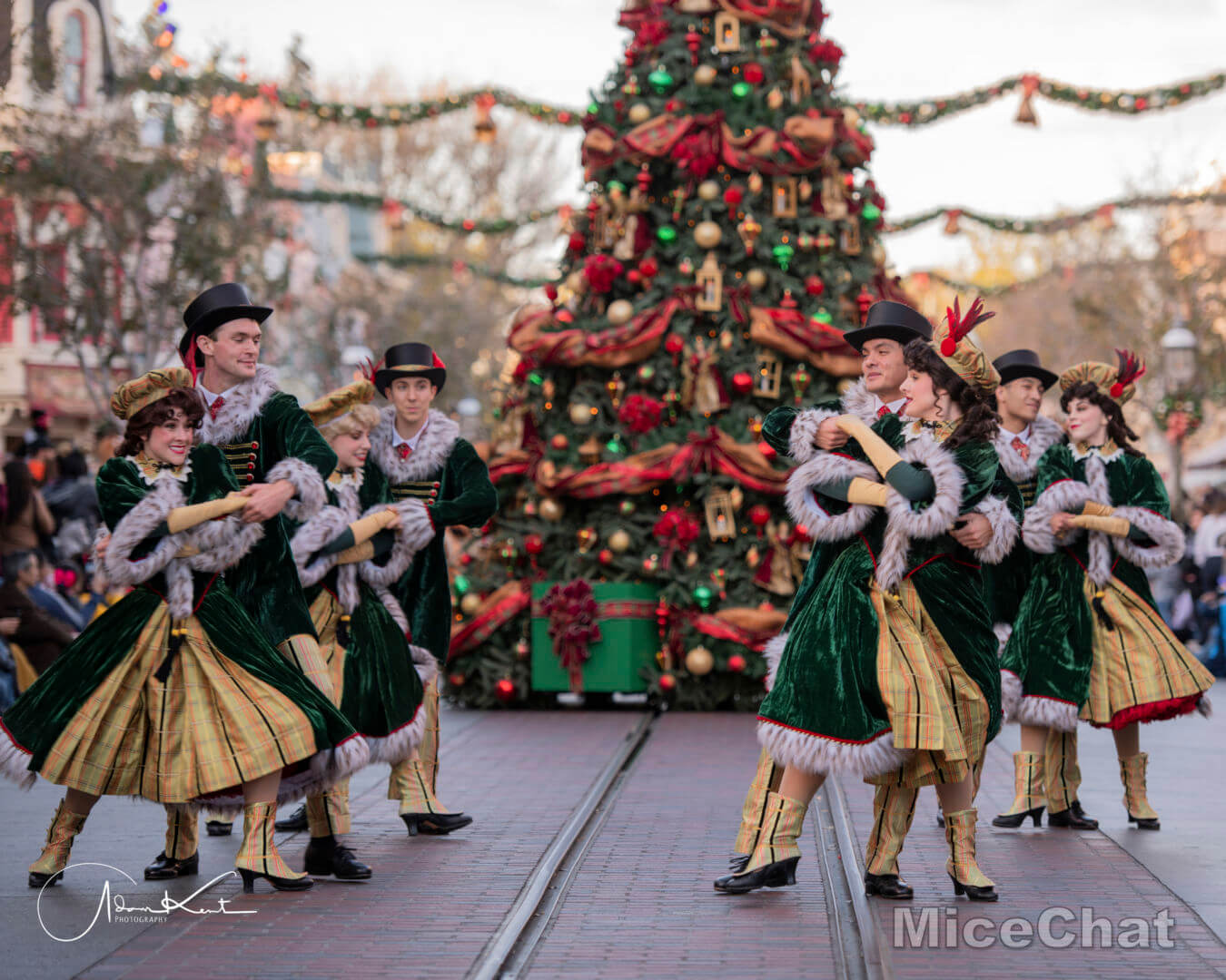 Disneyland Christmas, Merry Christmas From Disneyland: These Are A Few Of Our Favorite Things…