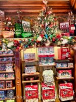 Disneyland Christmas Plaza Pointe Display-micechat