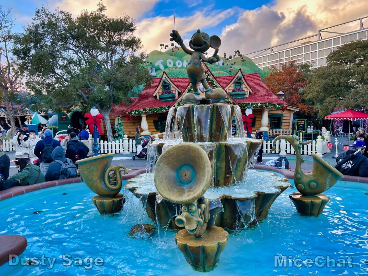 , DISNEYLAND UPDATE!  Christmas Out, Prices Up, and Changes Ahead