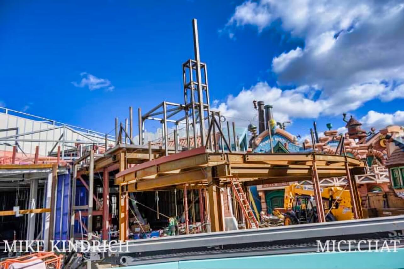 , DISNEYLAND UPDATE!  Christmas Out, Prices Up, and Changes Ahead