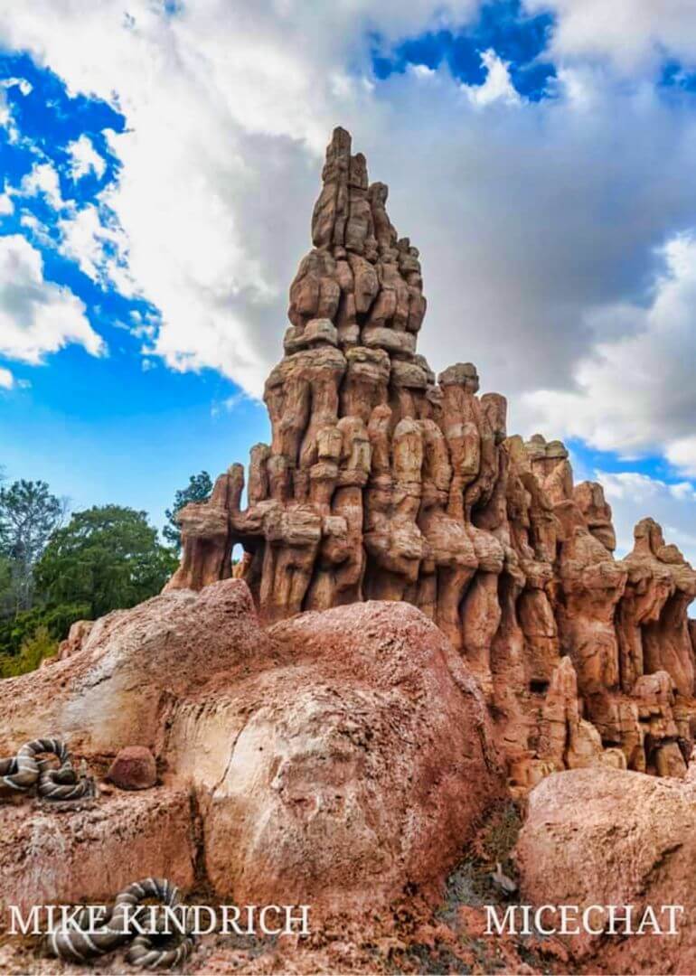 , DISNEYLAND UPDATE!  Christmas Out, Prices Up, and Changes Ahead