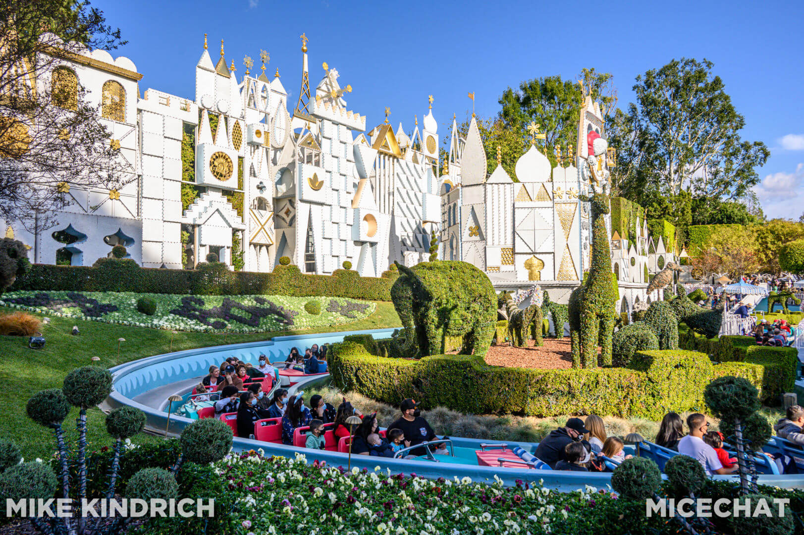 , Disneyland Update: Genie’s Dramatic Debut, Entertainment Excitement, and Holiday Hoopla