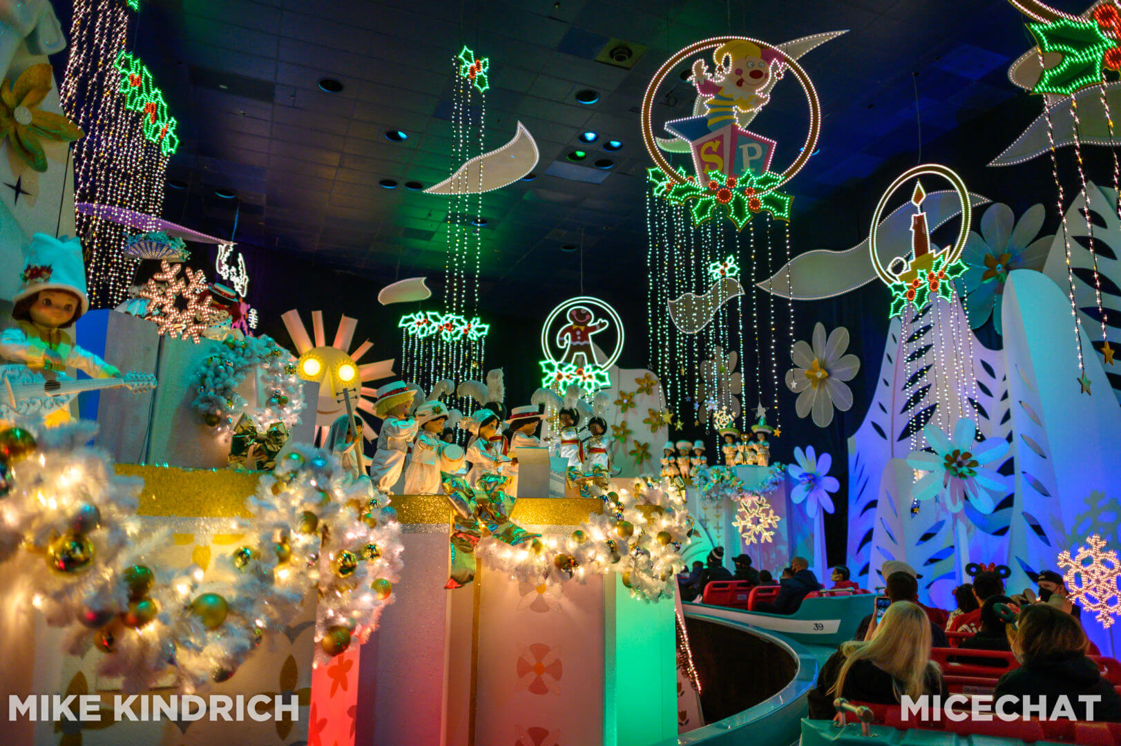 , Disneyland Update: Genie’s Dramatic Debut, Entertainment Excitement, and Holiday Hoopla