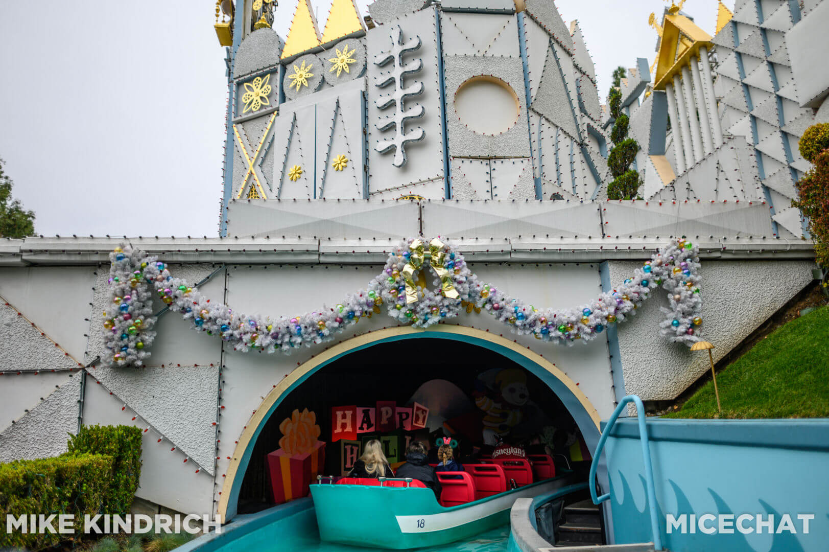 , Disneyland Update: Genie’s Dramatic Debut, Entertainment Excitement, and Holiday Hoopla