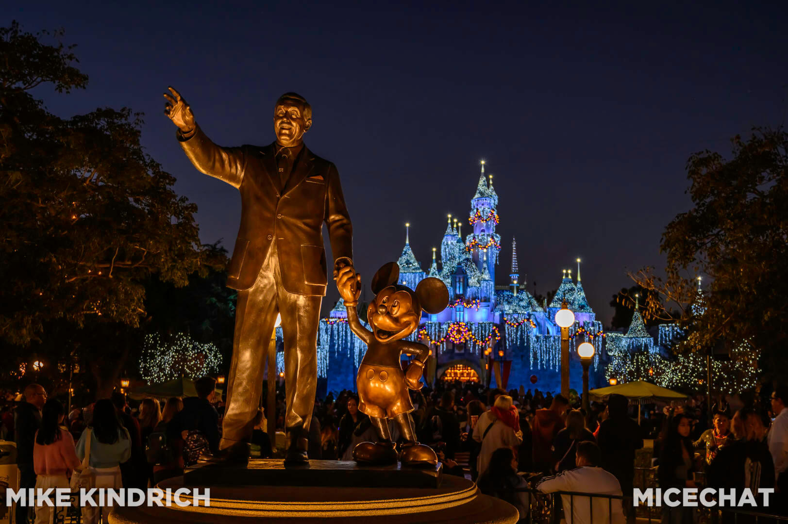 , Disneyland Update: Magic Key Lawsuit, Zany Maynard Fun, and Ho Ho Ho