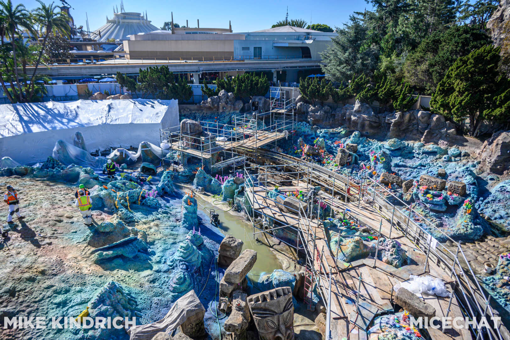 , Disneyland Update: Magic Key Lawsuit, Zany Maynard Fun, and Ho Ho Ho