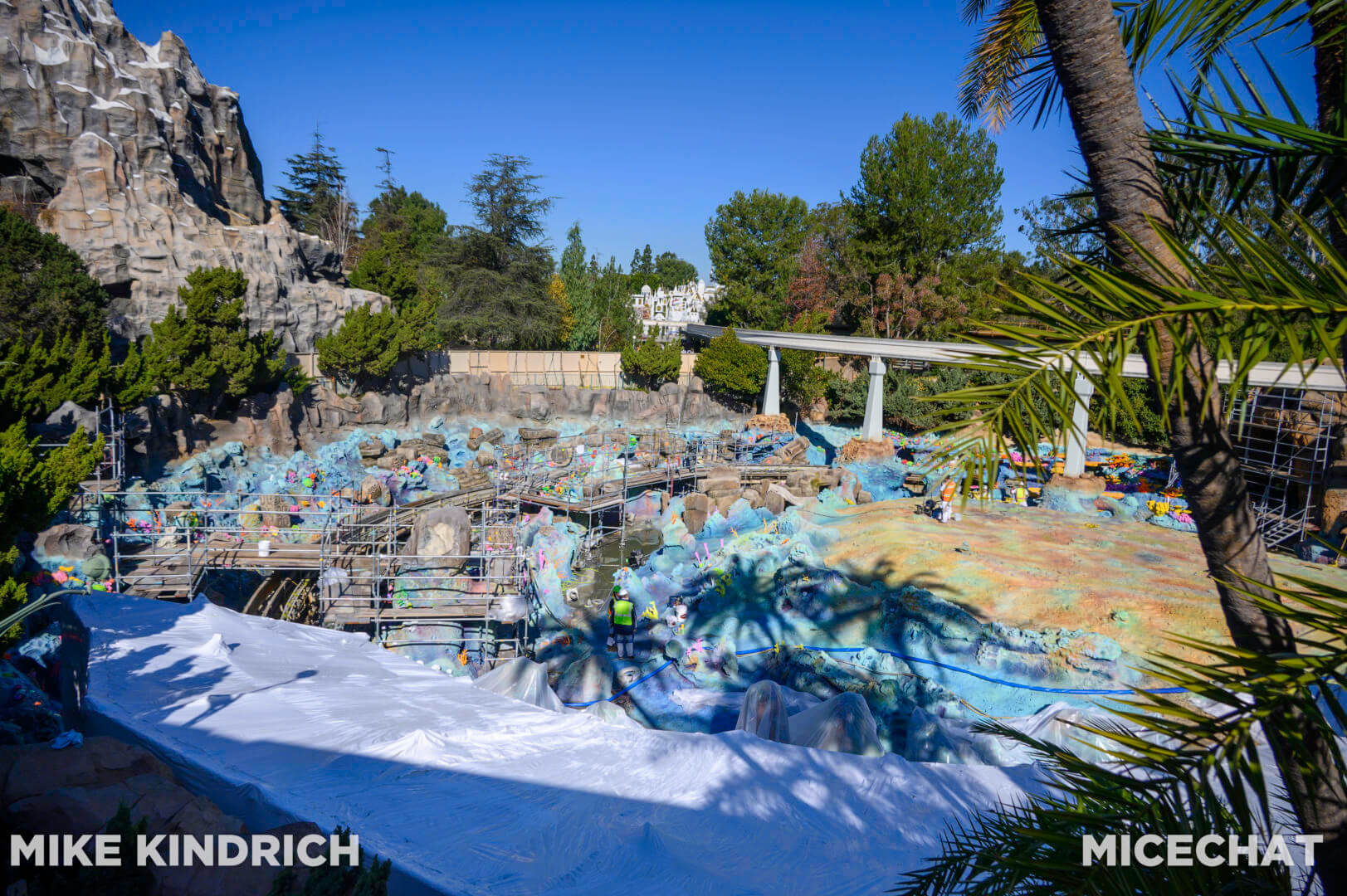 , Disneyland Update: Magic Key Lawsuit, Zany Maynard Fun, and Ho Ho Ho
