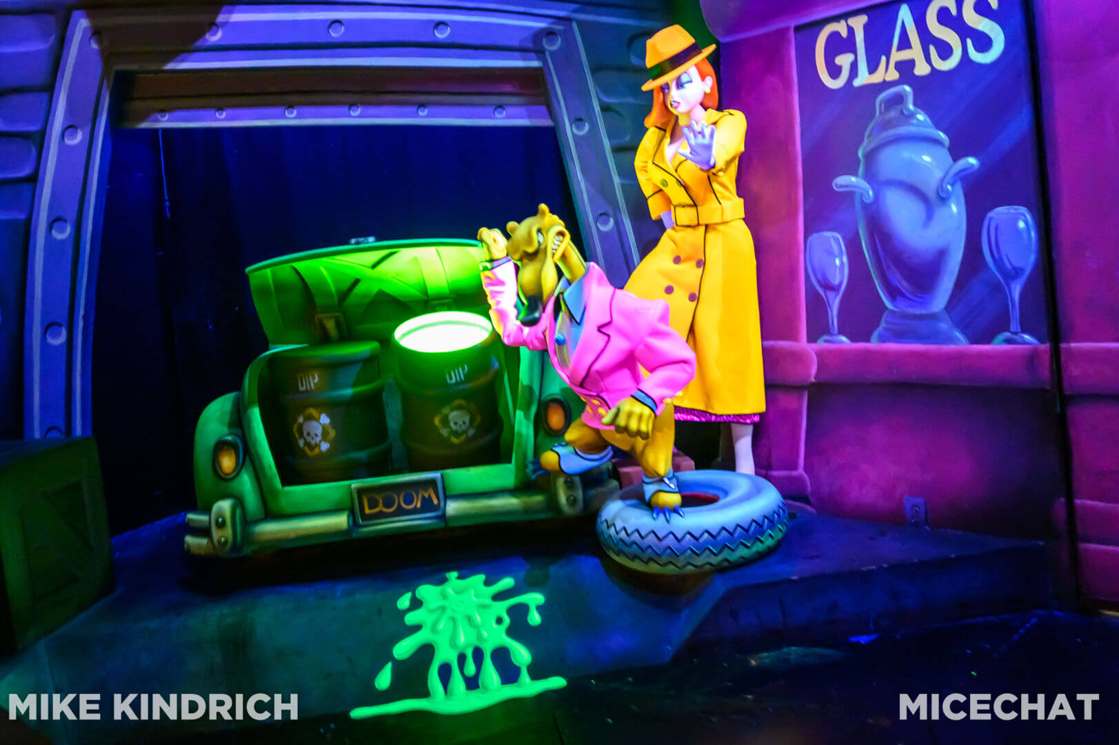 , Disneyland Update: Genie&#8217;s Dramatic Debut, Entertainment Excitement, and Holiday Hoopla