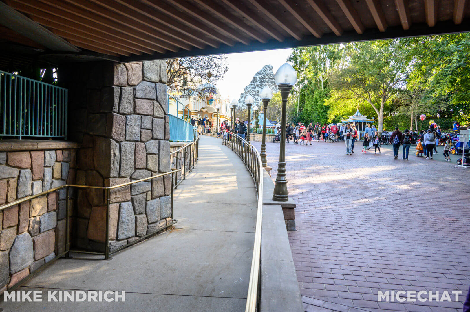 , Disneyland Update: Genie’s Dramatic Debut, Entertainment Excitement, and Holiday Hoopla