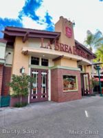 Downtown Disney La Brea Bakery Front-micechat